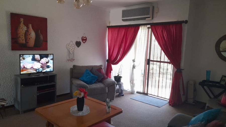 1 Bedroom Property for Sale in Oudorp North West